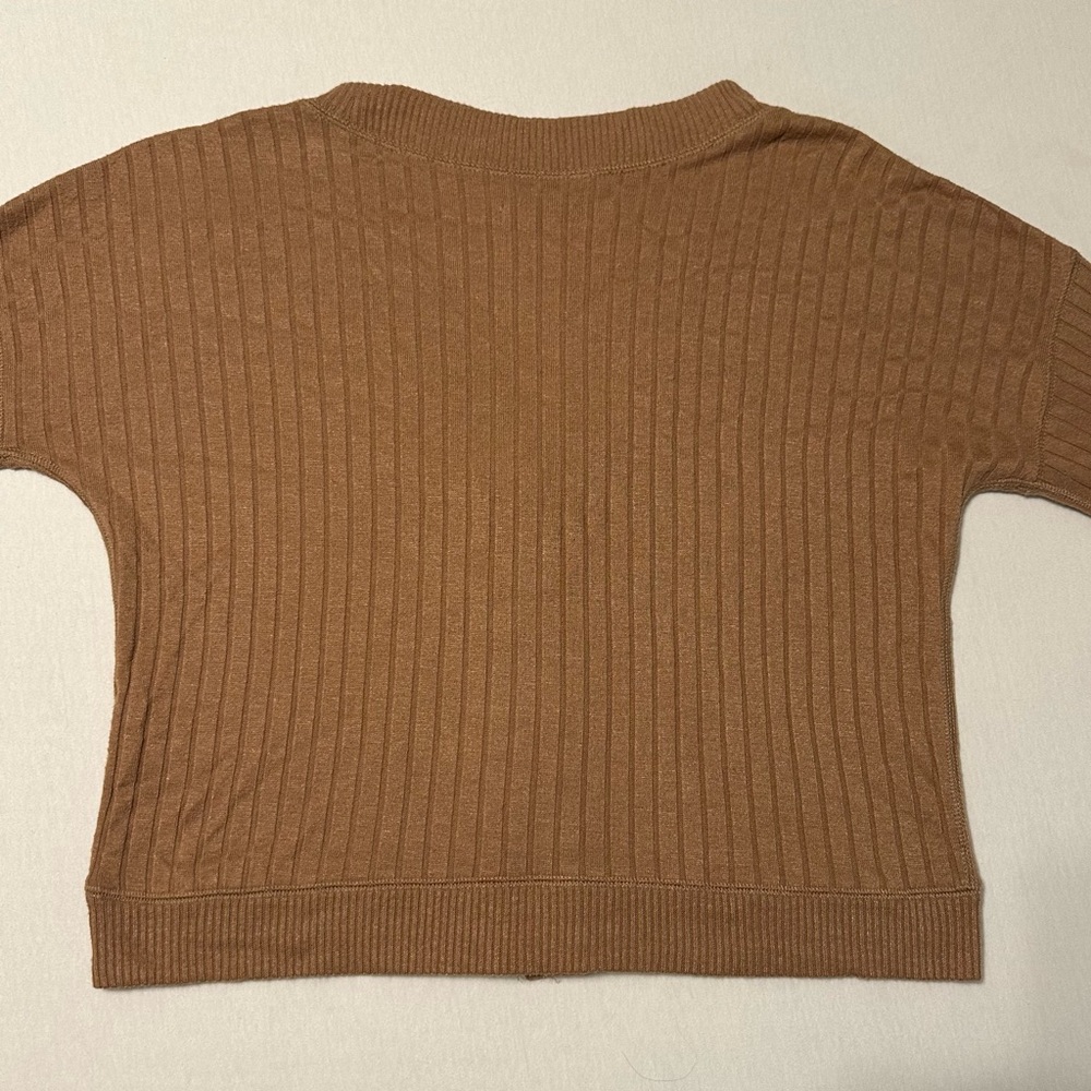 A&F Lightweight Ribbed Knit Cropped Cardigan - Picture 5 of 8